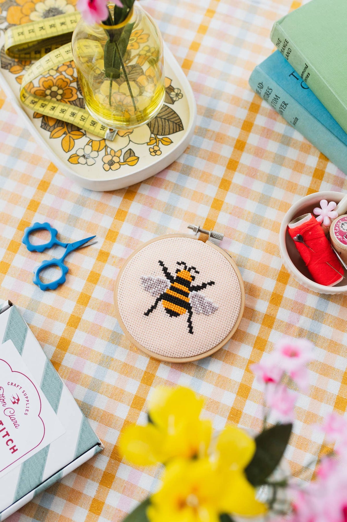 Bumble Bee Cross Stitch Kit, detail