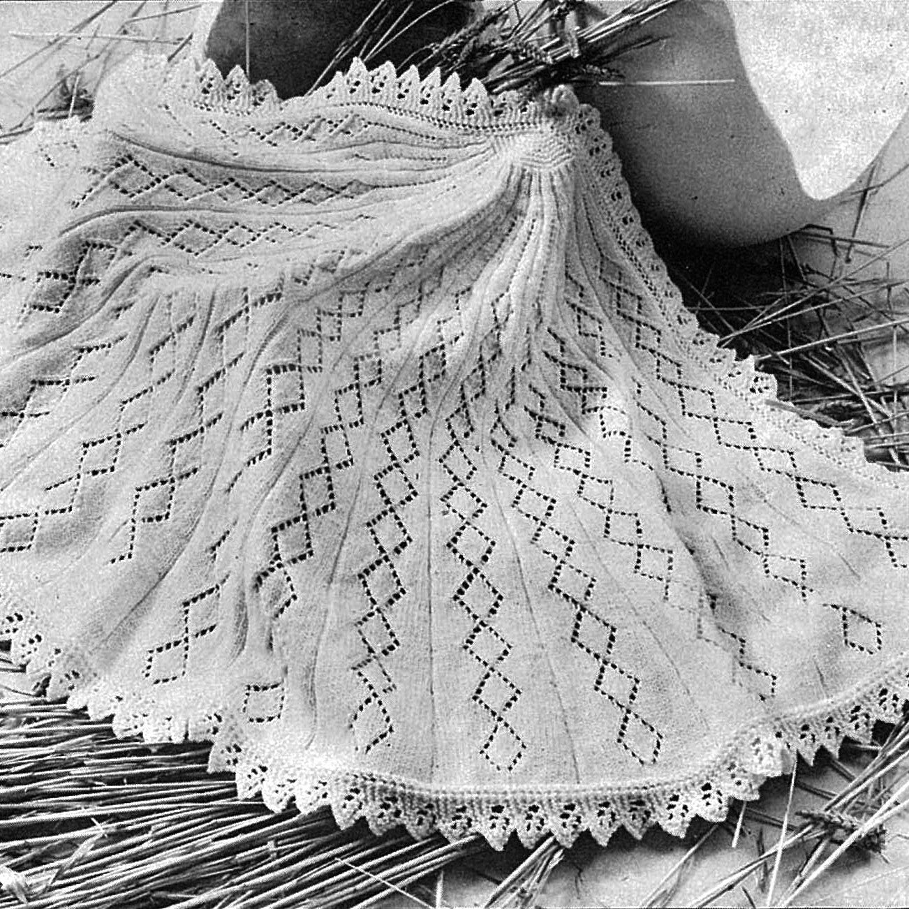 Semi Circular Shawl Knitting Pattern in Patons Bluebell Merino 5 Ply