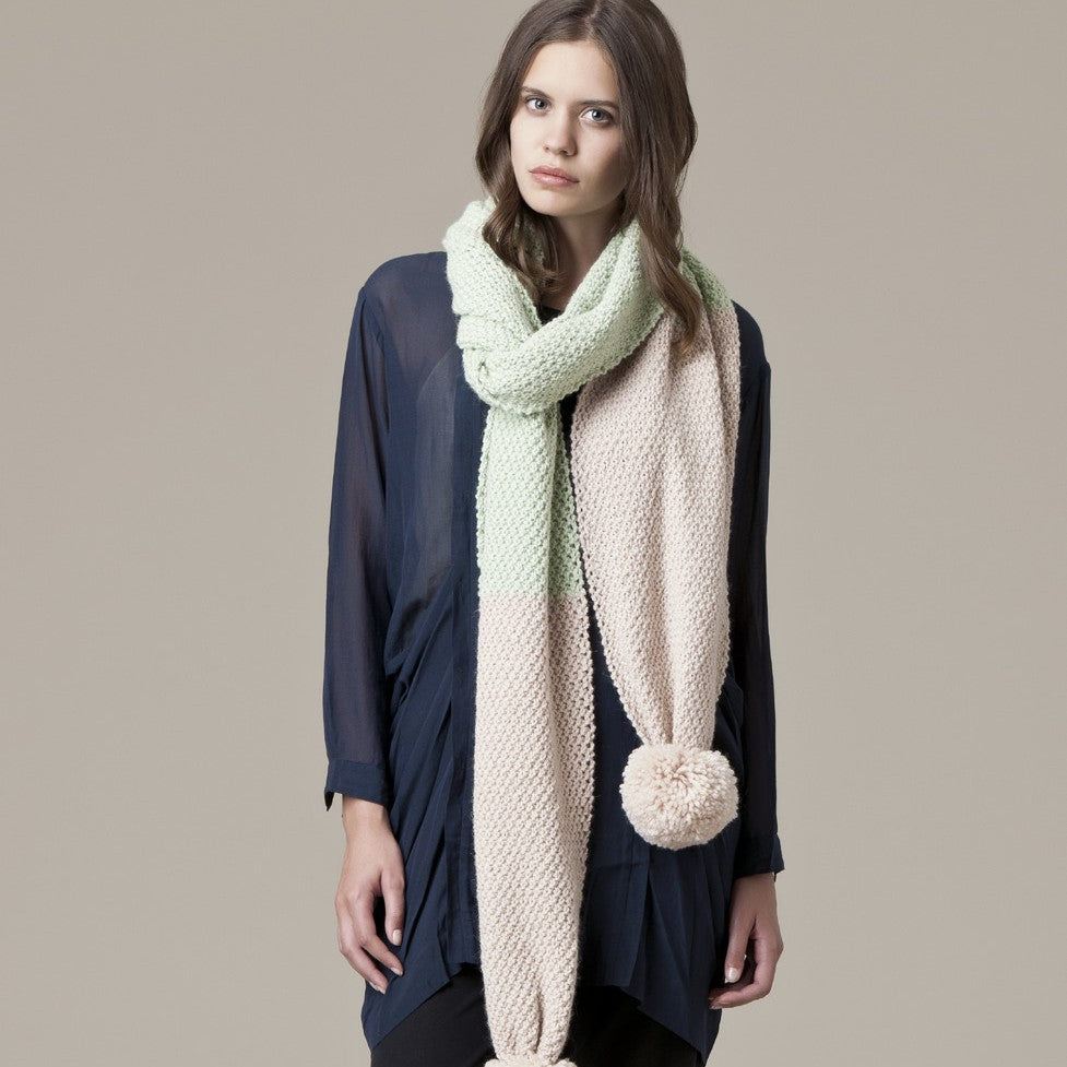Two Colour Textured Scarf Knitting Pattern in Patons Jet 12 Ply