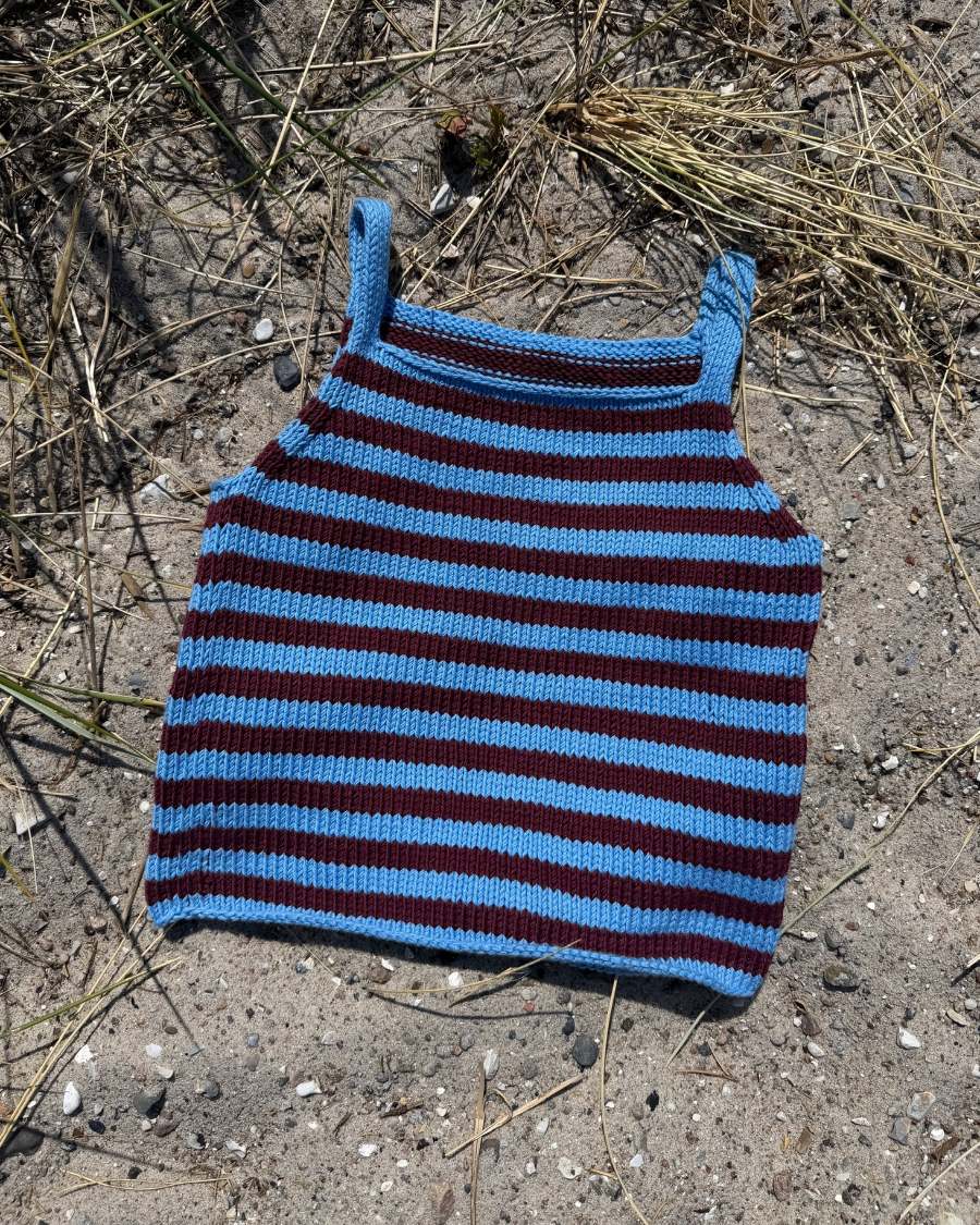 PetiteKnit Emmy Top Junior, knitted sample