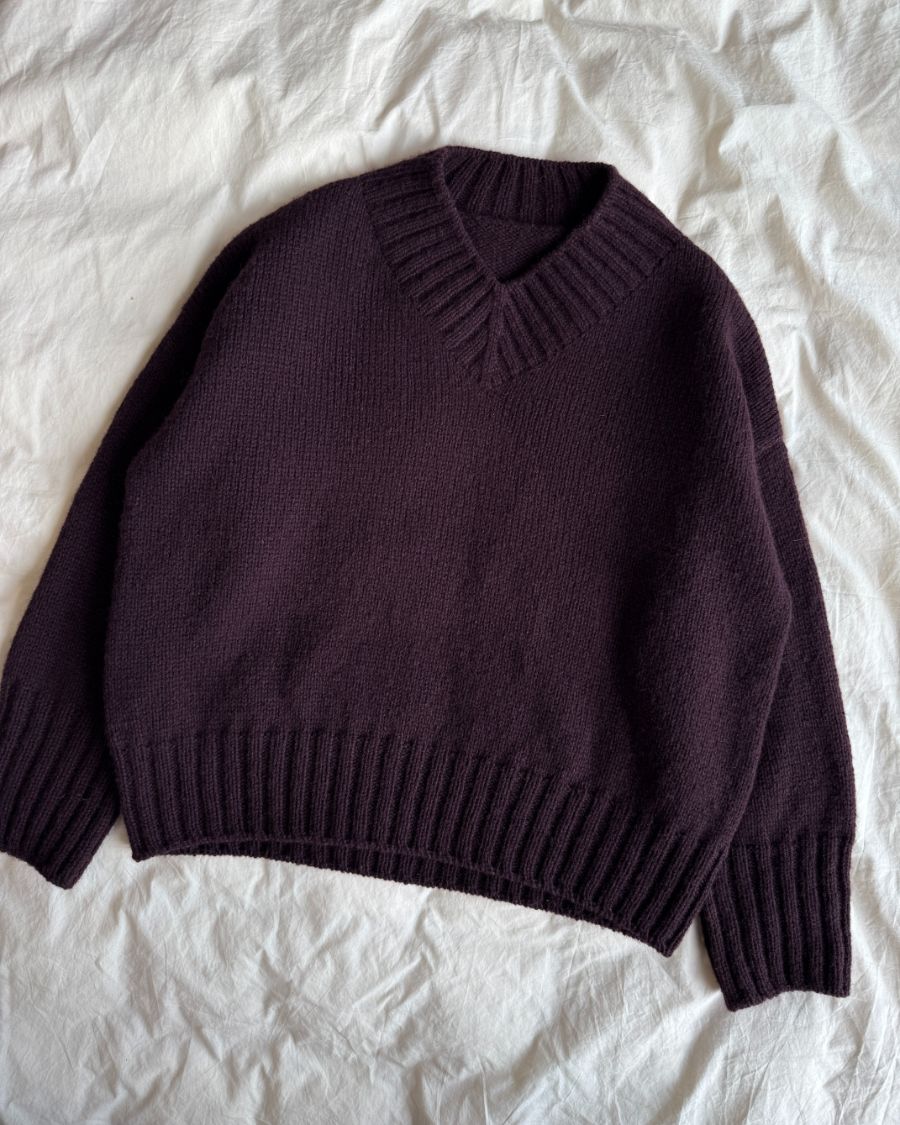 PetiteKnit Hannah Sweater V-neck, knitted sample
