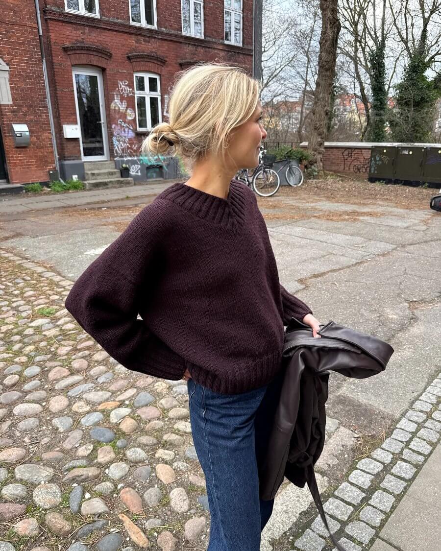 PetiteKnit Hannah Sweater V-neck, knitted sample