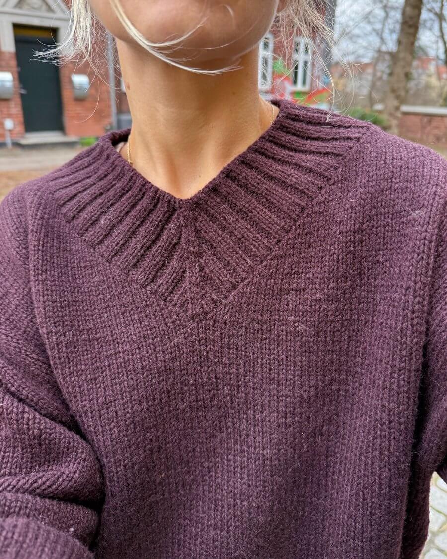 PetiteKnit Hannah Sweater V-neck, knitted sample