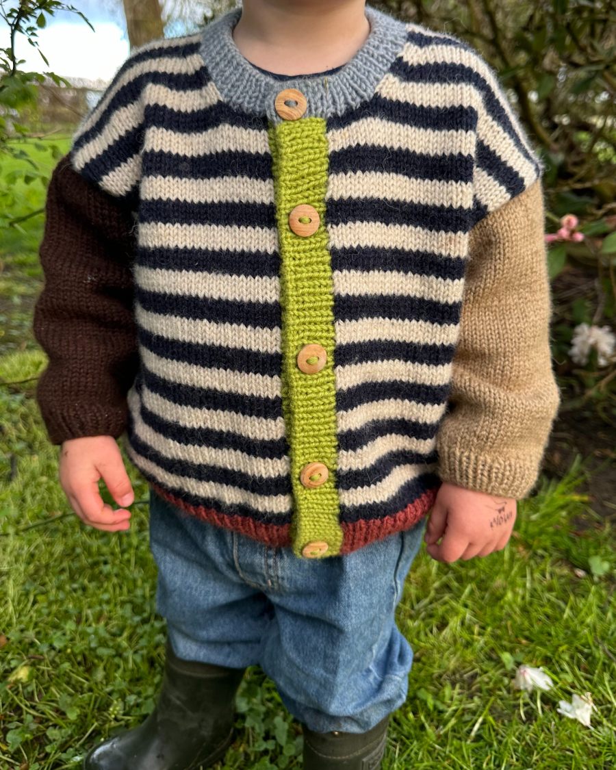 PetiteKnit Holger Cardigan, knitted sample