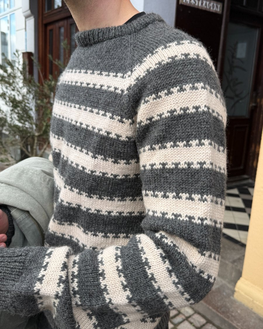 PetiteKnit Key Sweater Man, knitted sample