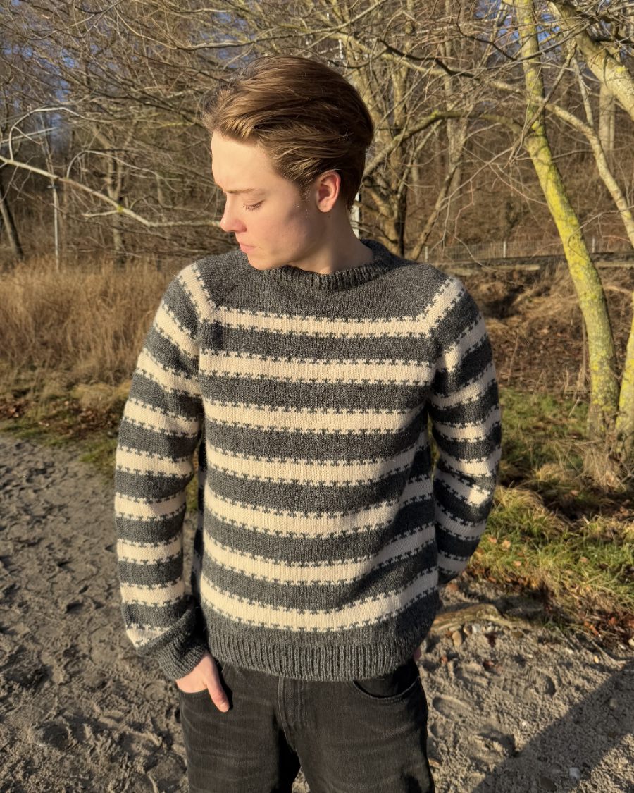 PetiteKnit Key Sweater Man, knitted sample