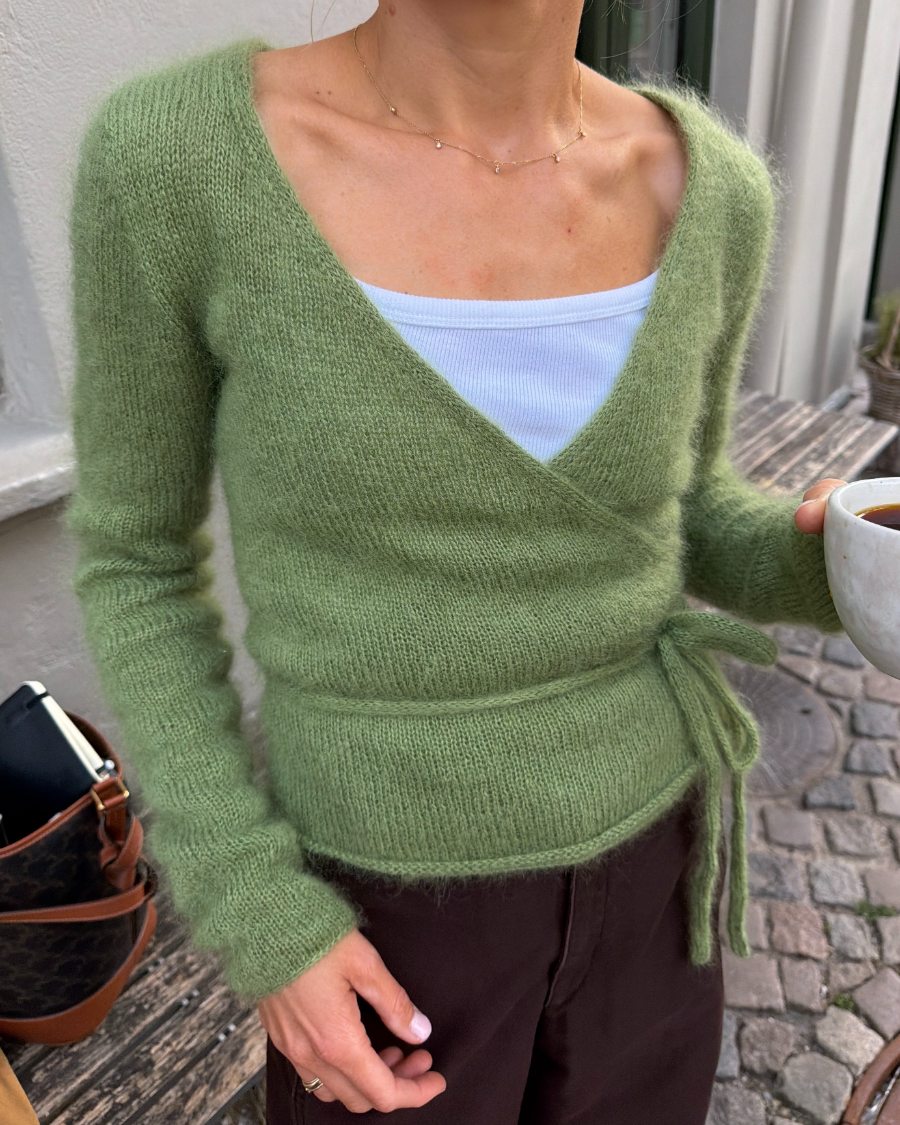PetiteKnit Lucy Wrap, knitted sample