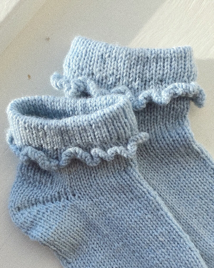 PetiteKnit Ruffle Socks Junior, knitted sample