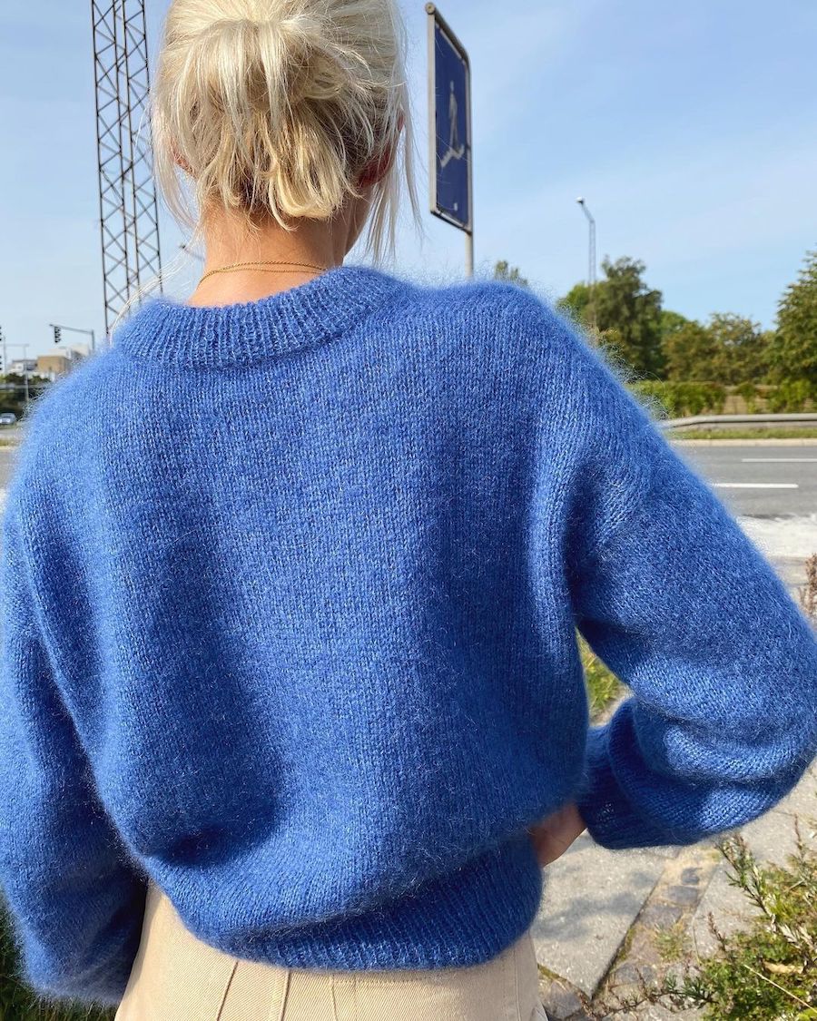 PetiteKnit Stockholm Sweater V-neck, knitted sample