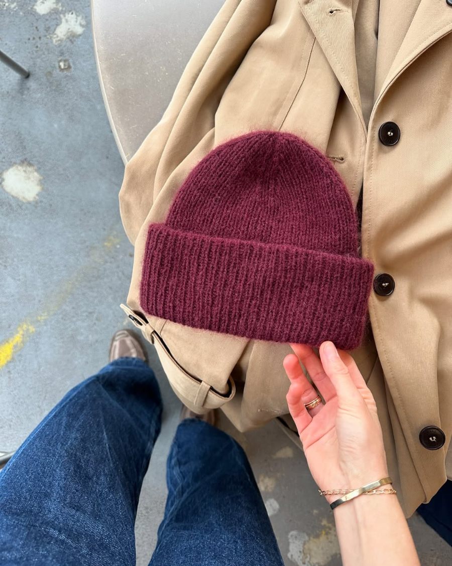 PetiteKnit Weekend Hat, knitted sample