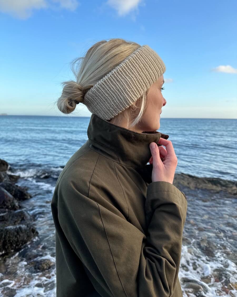 PetiteKnit Weekend Headband, knitted sample